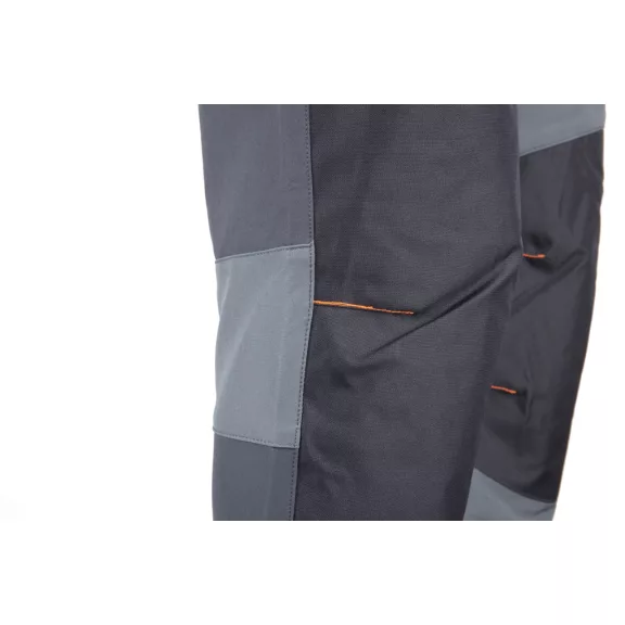 Pantalonii De lucru Flexmotion de la Procera fără bretele.